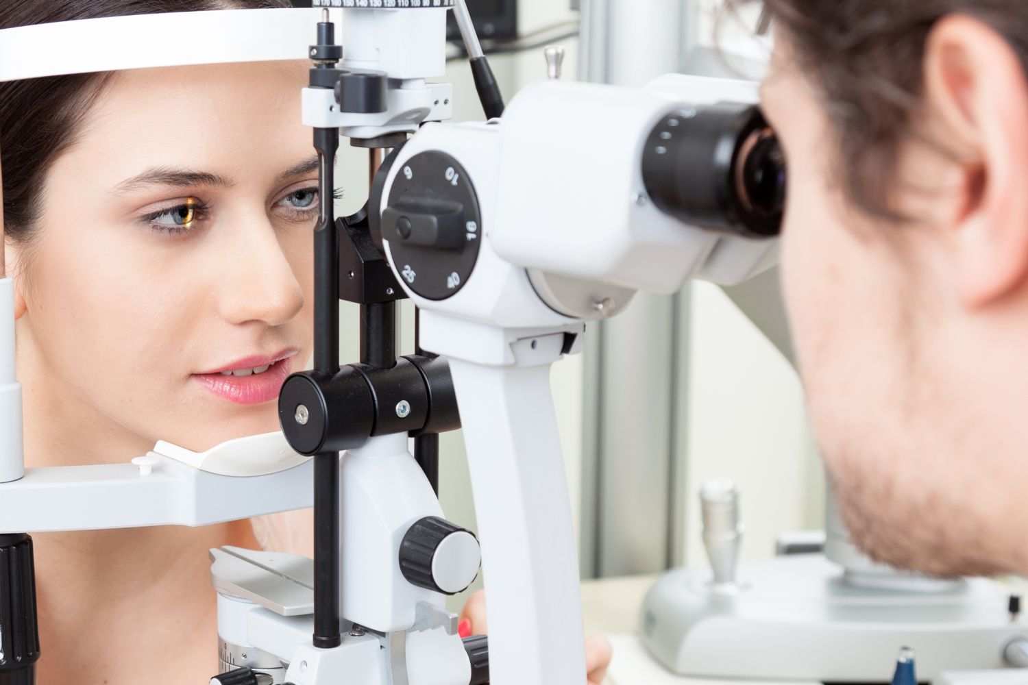 Ophthalmoskopie • Augenspiegelung ist wichtige Untersuchung