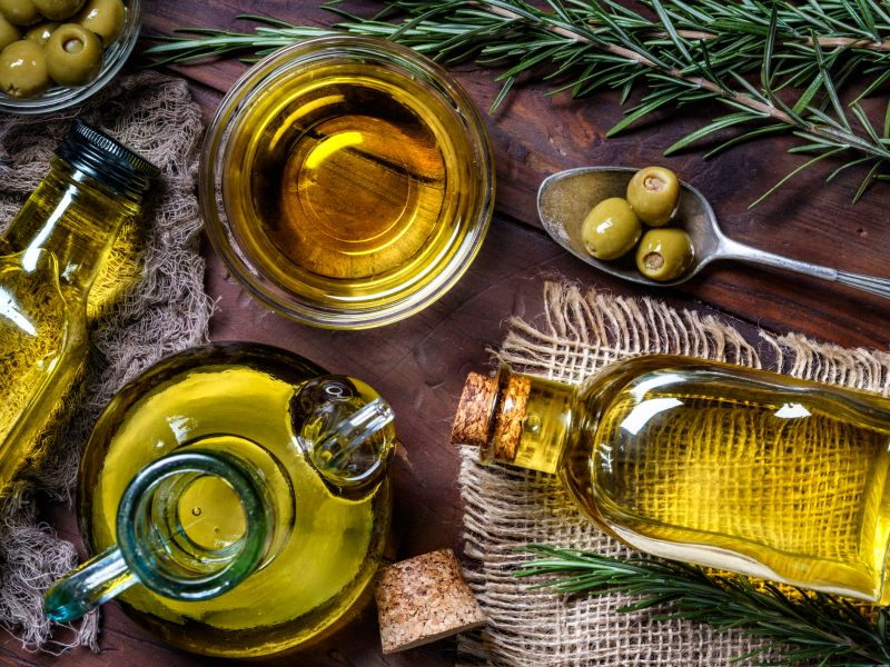 Olivenöl: Hausmittel bei Scheidentrockenheit
