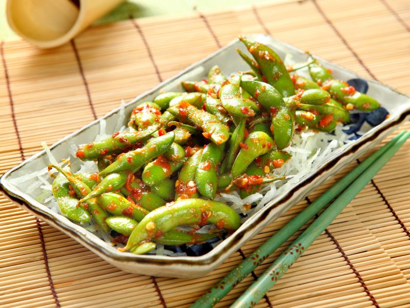 Edamame mit Knoblauch und Chili