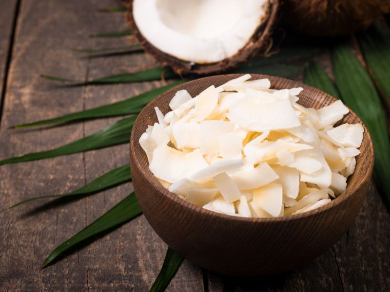 Kokosraspel gehören zu den ballaststoffreichen Lebensmitteln