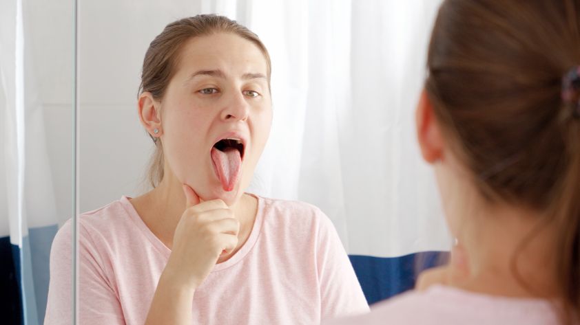 Zungenkrebs: Symptome erkennen und Risikofaktoren umgehen