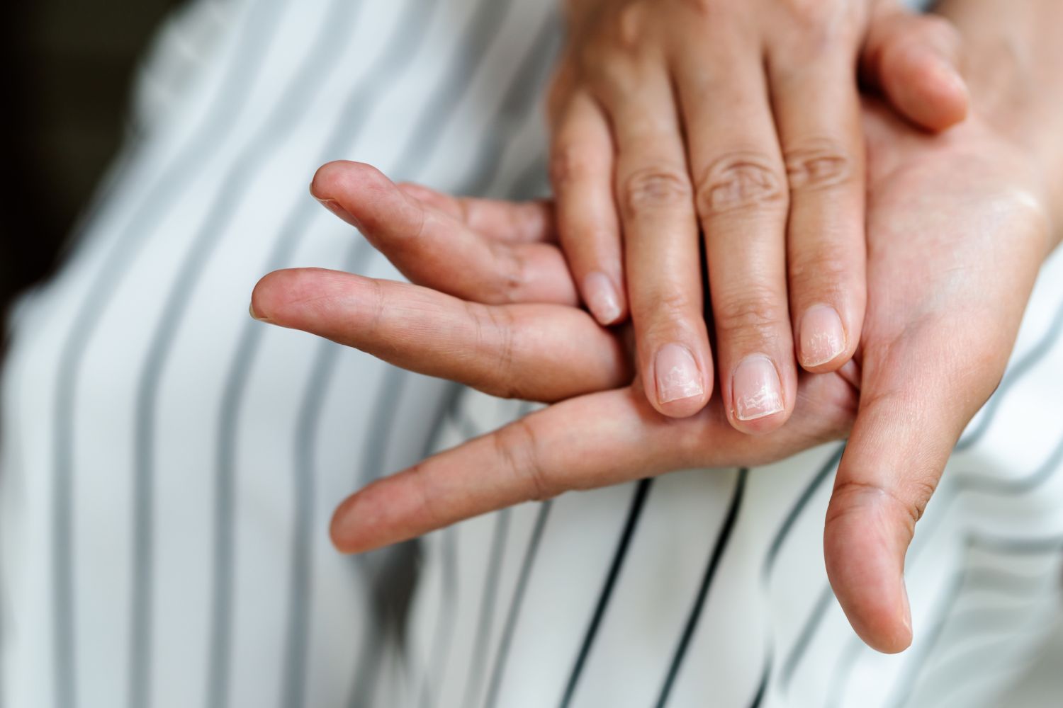 Br-chige-Fingern-gel-Was-wirklich-hilft