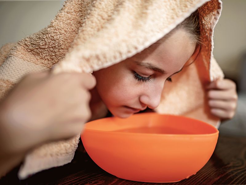 Dampfbad: Hausmittel gegen Heuschnupfen