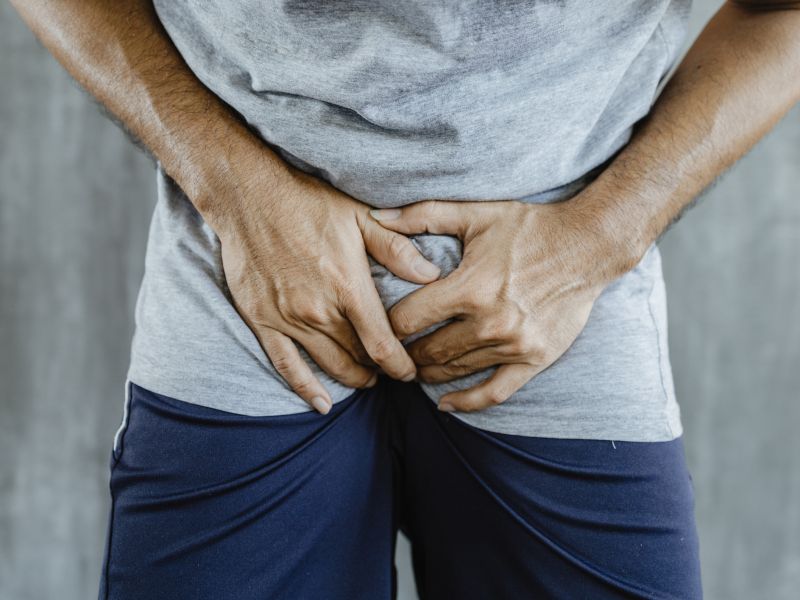 Hodenschmerzen strahlen oft in den Unterbauch aus