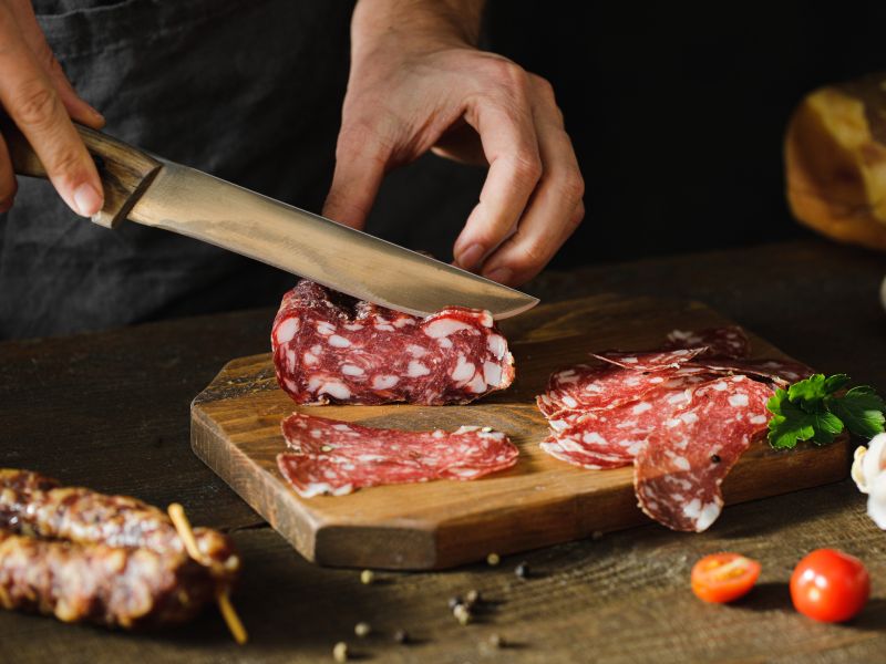 Salami: Rohwurstprodukt mit Listeriose-Risiko