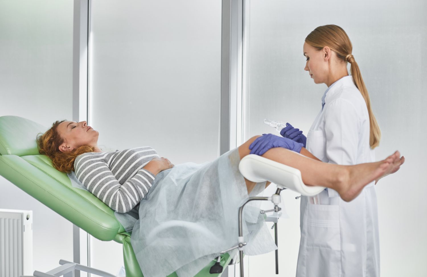 frauenarzt Abstrich & Pap-Test • Was wird untersucht?