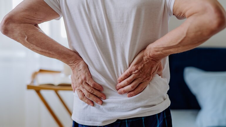 Rückenschmerzen: Symptom bei Bauchspeicheldrüsenkrebs