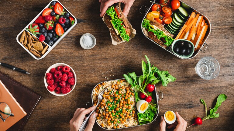 Vitamine essen gegen Frühjahrsmüdigkeit