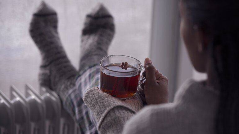 Hausmittel bei Husten: Füße warm halten