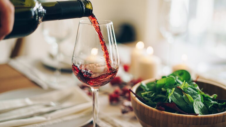 Nesselsucht durch Rotwein ausgelöst