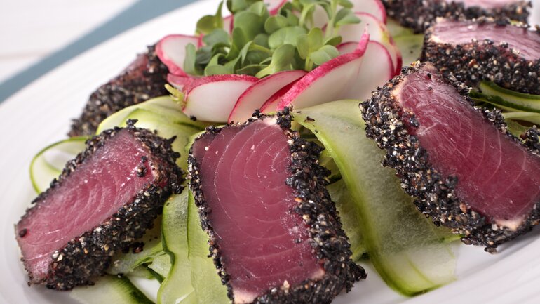 Thunfisch enthält Omega-3-Fettsäuren
