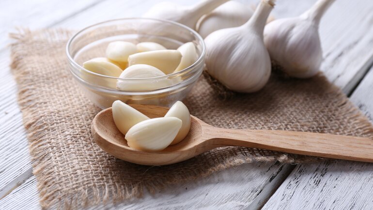 Knoblauch besiegt Nagelpilz