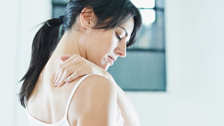 Selbstmassage bei verspanntem Nacken
