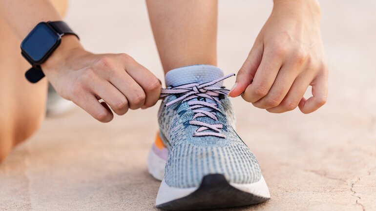 Nagelpilz vorbeugen: Die richtigen Laufschuhe