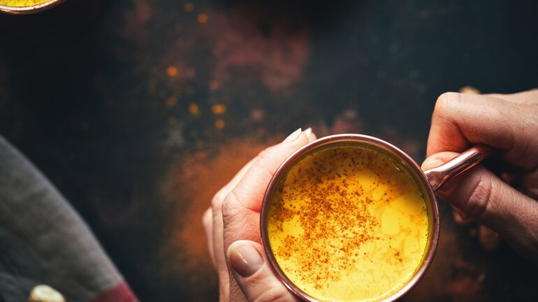 Goldene Milch als Einschlafhilfe