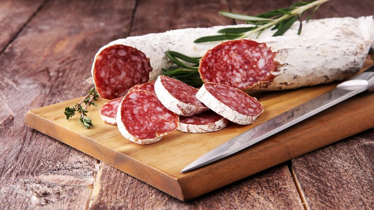 Salami enthalten viele Purine