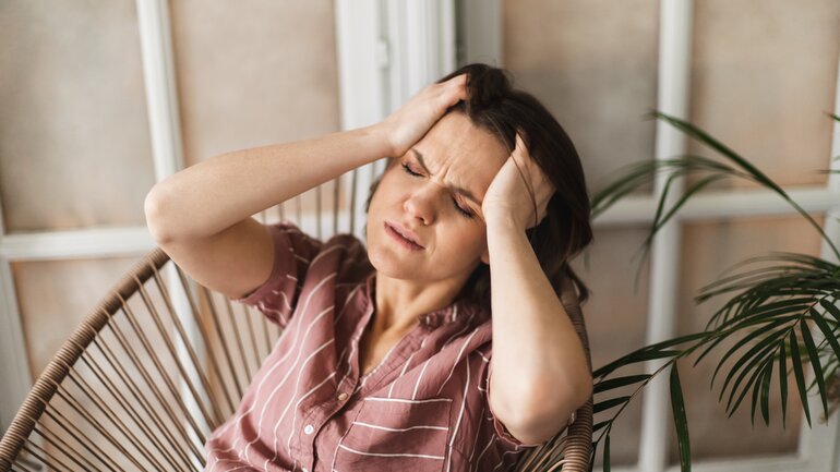 Symptom bei Schlafapnoe: Kopfschmerzen