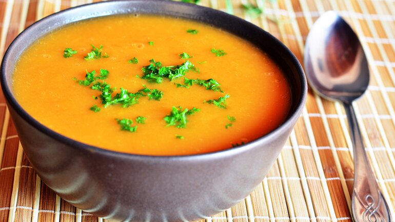 Süßkartoffel-Suppe (4 Portionen)