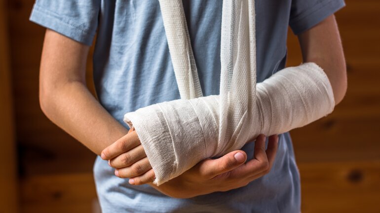 Knochenbrüche: Homöopathie bei Sportverletzungen