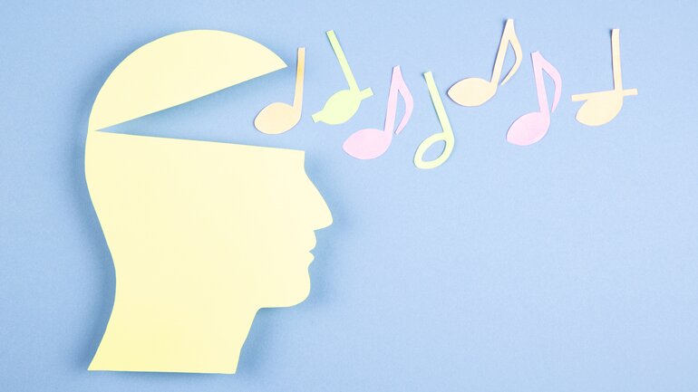 Seltenes Tinnitus-Symptom: Dauermusik im Kopf