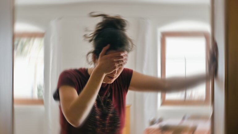 Wenn Tinnitus mit Schwindel auftritt