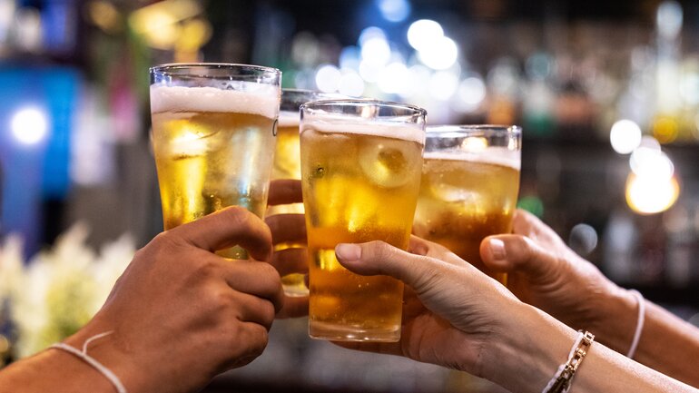 Alkohol ist verbotenes Lebensmittel bei Bauchspeicheldrüsenentzündung