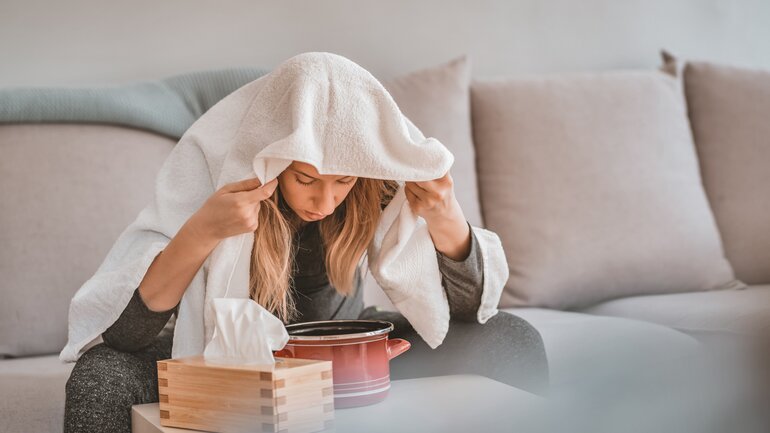 Schnarchen durch Inhalieren vorbeugen