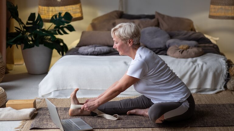 Yoga für abends: Janu Sirsasana